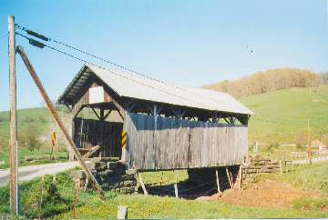 Shiver Bridge PA-30-29. Photo by Lisette Keating, 4/27/04